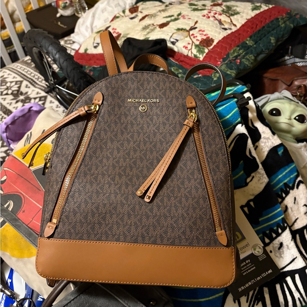 Micheal Kors backpack purse! Only used 3 times in excellent shape